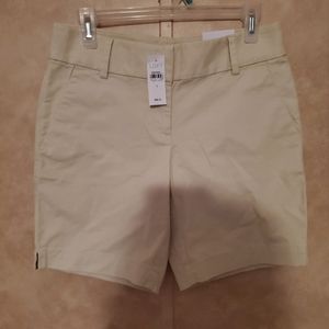Khaki Loft Riveria Size 0 shorts NWT